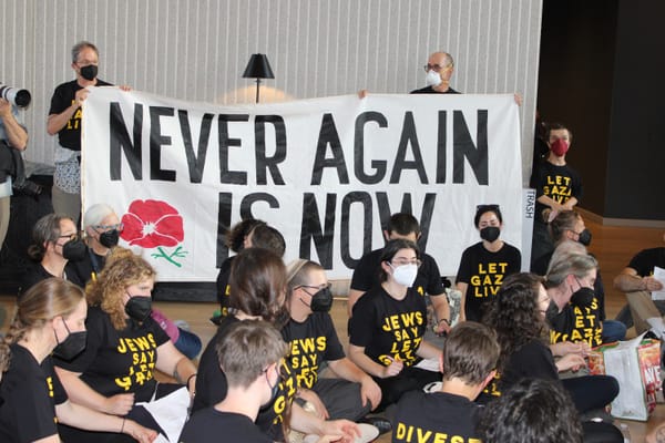 Over 100 Sacramento Jews protest Senator Alex Padilla as part of actions against genocide in Gaza