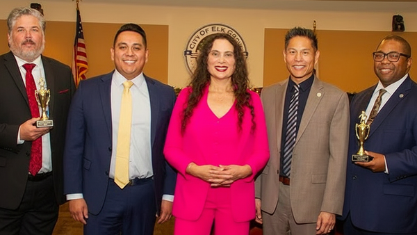 Elk Grove News Minute Podcasts - Participation trophies for elected officials fulfilling their sworn duties