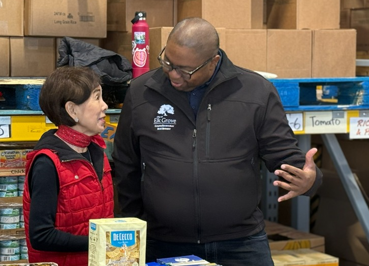 Matsui Making the Rounds - Appears at Elk Grove Food Bank